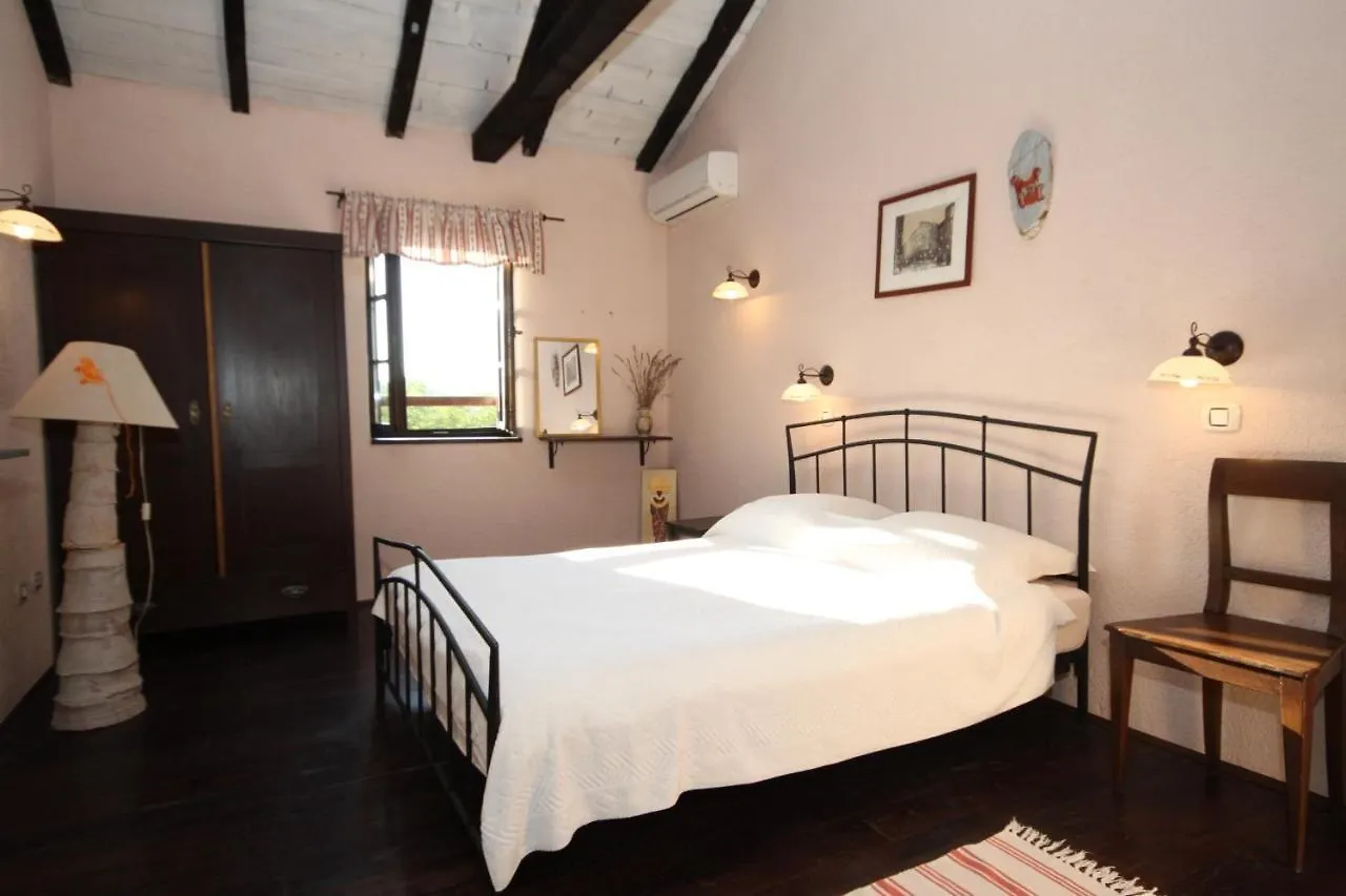 Luxury Villa With A Swimming Pool Skrapi, Central Istria - Sredisnja Istra - 7524 Brajkovici  Brajkovici (Pazin)